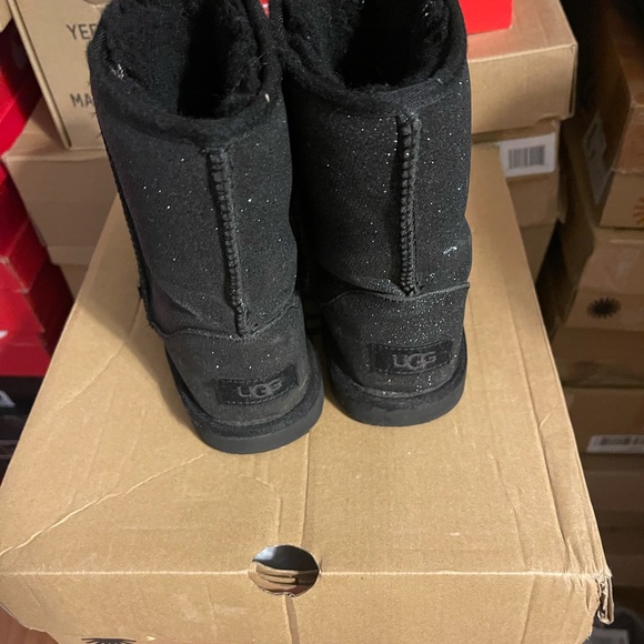 Black Glitter Ugg boots for Girls - Picture 2 of 2